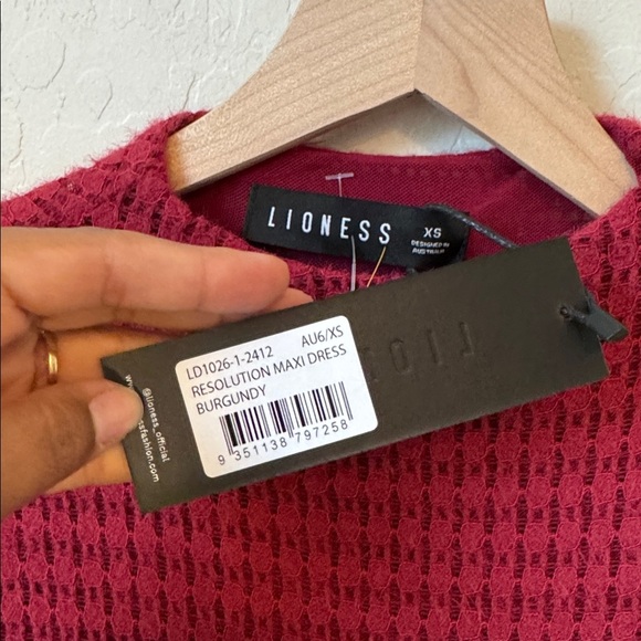 NWT Lioness Resolution Sweater Maxi Dress Burgundy Size XS - Picture 4 of 8